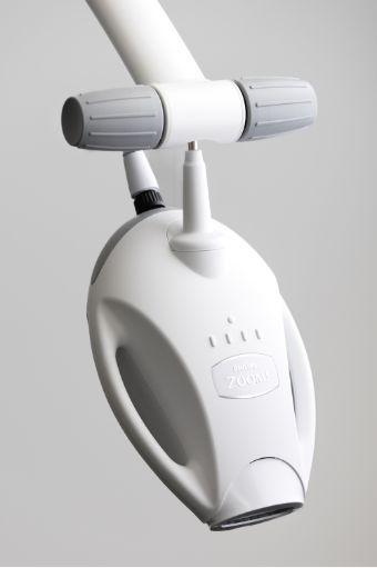 Overhead light for dental treatment